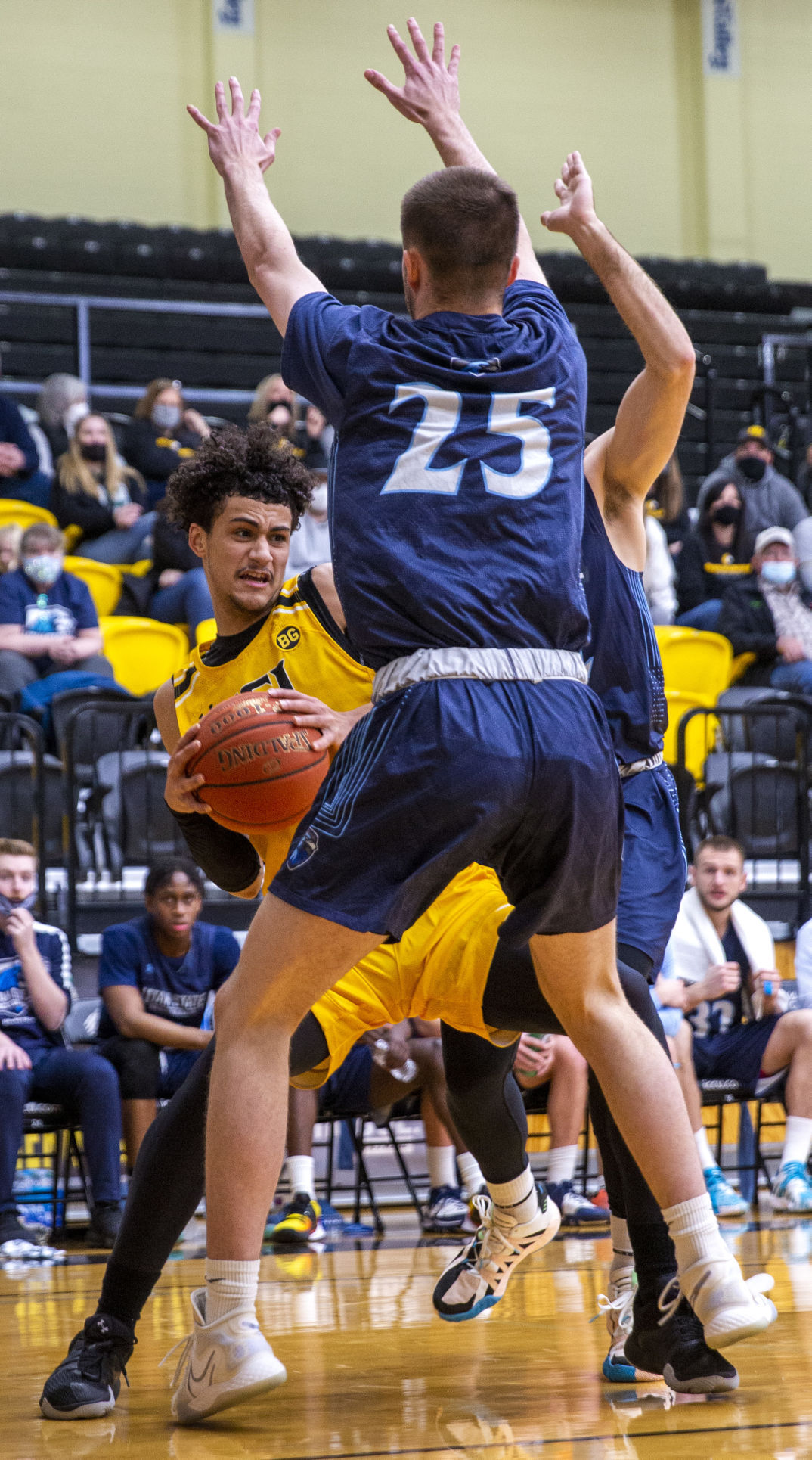 CSI faces Utah State University Eastern
